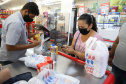 Utilizacao do Cartao Comida Boa  nesta terça-feira (12), em  Supermercado na cidade de Sarandi. O programa visa atender pessoas em vulnerabilidade social durante a Pandencia de Covid19.   12/05/2020 -  Foto: Geraldo Bubniak/AEN