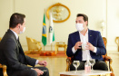 O Paraná iniciou nesta semana a testagem em massa da população como estratégia de combate à Covid-19. A medida foi confirmada pelo governador Carlos Massa Ratinho Junior em entrevista aos telejornais Meio-Dia Paraná, da RPC, e Balanço Geral, da RIC, nesta segunda-feira (18). A ideia é chegar aos 5 mil testes até o fim desta semana e ampliar gradativamente o processamento dos exames.