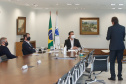 22/05/2020 - Governador Carlos Masa Ratinho Junior durante reunião com o presidente da Sanepar, Claudio Stabile. Foto: Gilson Abreu/AEN