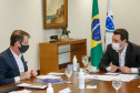 22/05/2020 - Governador Carlos Masa Ratinho Junior durante reunião com o presidente da Sanepar, Claudio Stabile. Foto: Gilson Abreu/AEN