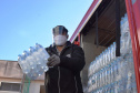 O Complexo Hospitalar do Trabalhador (CHT), em Curitiba, recebeu nesta terça-feira (26) uma doação de 24 mil garrafas de água (12 mil litros) da Coca-Cola FEMSA Brasil. Cerca de dois mil profissionais de saúde serão beneficiados nas unidades próprias que fazem parte do CHT: o Hospital do Trabalhador, o Centro Hospitalar de Reabilitação e o Hospital de Infectologia e Retaguarda Clínica Oswaldo Cruz. 
Foto: Américo Antonio/SESA
