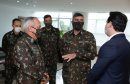 O governador Carlos Massa Ratinho Junior recebeu nesta terça-feira (02), no Palácio Iguaçu, o novo comandante militar do Sul do Exército Brasileiro, general Valério Stumpf. No encontro, o governador apresentou uma proposta de parceria do Exército para a elaboração de projetos estruturantes do Estado.
