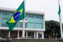 Ato de vandalismo na noite de segunda-feira exigiu a troca da bandeira, que foi instalada na tarde desta terça-feira (02), após remoção de pichações e conserto do mecanismo de hasteamento.

