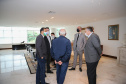 O Governador Carlos Massa Ratinho Junior em reuniao nesta quarta-feira (03/06),  com  Superintendente Geral do Hospital Erasto Gaertner, Adriano Lago, Secretário de Estado da Saude, Beto Preto e deputados no Palácio Iguaçu.  Curitiba, 03/06/2020 - Foto: Geraldo Bubniak/AEN