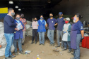 A Secretaria de Estado do Desenvolvimento Sustentável e do Turismo entregou 2.185 máscaras de pano para 29 cooperativas de materiais reciclados de 24 municípios paranaenses. A ação busca proteger os catadores de materiais recicláveis durante a pandemia do Covid-19. O repasse aconteceu a partir de segunda-feira (01). Foto: Divulgação/SEDEST