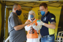 de proteção e prevenção aos profissionais que cortam as rodovias do Paraná garantindo o abastecimento das famílias, inclusive durante a pandemia de coronavírus.  
Foto: José Fernando Ogura/AEN