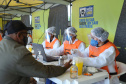 de proteção e prevenção aos profissionais que cortam as rodovias do Paraná garantindo o abastecimento das famílias, inclusive durante a pandemia de coronavírus.  
Foto: José Fernando Ogura/AEN