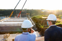 O governador Carlos Massa Ratinho Junior participou nesta quinta-feira (18) de uma reunião com a direção brasileira de Itaipu Binacional, em Foz do Iguaçu, e destacou que a parceria entre o Estado e a hidrelétrica é fundamental para ajudar o Paraná na retomada da economia.- Após a reunião, houve uma vistoria nas obras da Ponte da Integração Brasil-Paraguai, que estão em ritmo acelerado.