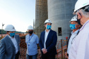 O governador Carlos Massa Ratinho Junior participou nesta quinta-feira (18) de uma reunião com a direção brasileira de Itaipu Binacional, em Foz do Iguaçu, e destacou que a parceria entre o Estado e a hidrelétrica é fundamental para ajudar o Paraná na retomada da economia.- Após a reunião, houve uma vistoria nas obras da Ponte da Integração Brasil-Paraguai, que estão em ritmo acelerado.