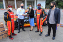 Uma rede de solidariedade organizada por dois pilotos, Lucas e Cristiano Bornemann, da Copa HB20, seus patrocinadores e a Hyundai Brasil arrecadou cerca de uma tonelada e meia de alimentos não perecíveis e 20 mil frascos de álcool spray aerosol na última semana. Os produtos foram entregues ao Governo do Estado nesta quinta-feira (18). A doação foi recebida pela primeira-dama Luciana Saito Massa, que preside o Conselho de Ação Solidária. Foto: Valdelino Pontes