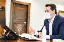 Governador Carlos MassaRatinho Junior assina o  decreto (4.885/20) com novas recomendações para restringir a circulação de pessoas nos municípios que compõem a Região Metropolitana de Curitiba. 