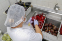 O Governo do Estado vai fornecer alimentos a 907 entidades sociais por meio do programa Compra Direta Paraná. A primeira entrega aconteceu nesta terça-feira (23) para a Santa Casa de Curitiba. Foto Gilson Abreu/AEN