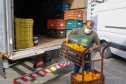 O Governo do Estado vai fornecer alimentos a 907 entidades sociais por meio do programa Compra Direta Paraná. A primeira entrega aconteceu nesta terça-feira (23) para a Santa Casa de Curitiba. Foto Gilson Abreu/AEN