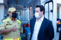 O Governo do Estado reforçou a estrutura do Corpo de Bombeiros do Paraná com a aquisição de 34 novos veículos e seis aparelhos desencarceradores. A entrega dos equipamentos foi feita nesta quarta-feira (24) pelo governador Carlos Massa Ratinho Junior em cerimônia simbólica no Palácio Iguaçu.