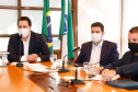 O governador Carlos Massa Ratinho Junior autorizou nesta quinta-feira (09) a liberação de R$ 17 milhões para implementação de sinalização viária em 124 municípios de todas as regiões do Estado. Os recursos foram disponibilizados pelo Departamento de Trânsito do Paraná (Detran-PR) dentro do programa Paraná Mais Cidades, com indicação orçamentária dos deputados estaduais.
