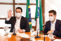 O governador Carlos Massa Ratinho Junior autorizou nesta quinta-feira (09) a liberação de R$ 17 milhões para implementação de sinalização viária em 124 municípios de todas as regiões do Estado. Os recursos foram disponibilizados pelo Departamento de Trânsito do Paraná (Detran-PR) dentro do programa Paraná Mais Cidades, com indicação orçamentária dos deputados estaduais.
