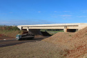 Obras do  Contorno Noroeste de Pato Branco com um viaduto erguido sobre a BR-158, uma ponte sobre o Rio Ligeiro e cinco quilômetros de rodovia até a PR-493 em Itapejara D Oeste. O objetivo é enviar todo o tráfego  de caminhões, para o contorno, aliviando o trânsito urbano.Foto: Geraldo Bubniak/AEN