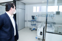 O governador Carlos Massa Ratinho Junior entregou nesta segunda-feira (13) a primeira fase das obras do Hospital Regional de Guarapuava, na Região Centro-Sul do Paraná. O complexo médico vai funcionar inicialmente para atendimento exclusivo de pacientes infectados pelo novo coronavírus.
