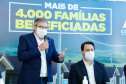 O convênio com a Pacaembu Construtora, empresa com sede em São Paulo, prevê investimentos de R$ 540 milhões. O acordo foi assinado nesta quarta-feira (5), em cerimônia no Palácio Iguaçu, pelo governador Carlos Massa Ratinho Junior, o presidente da Cohapar, Jorge Lange, prefeitos e representantes da empresa. A expectativa é que as casas fiquem prontas no primeiro semestre de 2022.