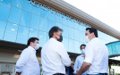 Logo após assinar a ordem de serviço para o início da reformulação do Trevo Cataratas, o governador Carlos Massa Ratinho Junior vistoriou as obras de modernização do Aeroporto Coronel Adalberto Mendes da Silva ou SBCA, em Cascavel, na Região Oeste. A construção está 100% concluída, de acordo com a prefeitura do município, aguardando apenas as liberações por parte da Agência Nacional de Aviação Civil (Anac) e Aeronáutica para que o terminal possa começar a funcionar.