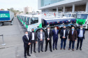 O governador Carlos Massa Ratinho Junior entregou nesta quarta-feira (12) 16 caminhões de coleta seletiva (tipo baú), 20 caminhões-pipa e 15 caminhões compactadores de lixo orgânico para 48 municípios do Paraná. O investimento total do Instituto Água e Terra (IAT), vinculado à Secretaria de Estado do Desenvolvimento Sustentável e Turismo, é de R$ 11,2 milhões.