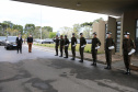 O Governador Carlos Massa Ratinho Junior recebe nesta quinta-feira (13/08), de maneira simbolica 100 fuzis do Exercito no Forte do PInheiro em Curitiba. Acompanhado do secretário da Segurança Pública do Paraná, Romulo Marinho Soares e do Comandante-Geral da Policia Militar do Paraná, coronel Péricles de Matos. Curitiba, 13/08/2020 - Foto: Geraldo Bubniak/AEN