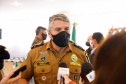 O Governo do Paraná recebeu 100 fuzis calibre 7,62 mm M964 do Exército Brasileiro. A entrega simbólica foi feita pelo general Carlos José Russo Assumpção Penteado, comandante da 5ª Divisão de Exército, ao governador Carlos Massa Ratinho Junior nesta quinta-feira (13) no Forte do Pinheirinho, em Curitiba.