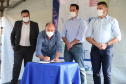 O Governador Carlos Massa Ratinho Junior autotiza nesta sexta-feira (14/08),  a ordem de servico para pavimentacao asfaltica no bairro Estados  em Fazenda Rio Grande acompanhado do secretário de Desenvolvimento Urbano, Joao Carlos Ortega Fazenda Rio Grande, 13/08/2020 - Foto: Geraldo Bubniak/AEN