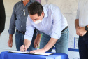 O Governador Carlos Massa Ratinho Junior autotiza nesta sexta-feira (14/08),  a ordem de servico para pavimentacao asfaltica no bairro Estados  em Fazenda Rio Grande acompanhado do secretário de Desenvolvimento Urbano, Joao Carlos Ortega Fazenda Rio Grande, 13/08/2020 - Foto: Geraldo Bubniak/AEN