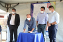 O Governador Carlos Massa Ratinho Junior autotiza nesta sexta-feira (14/08),  a ordem de servico para pavimentacao asfaltica no bairro Estados  em Fazenda Rio Grande acompanhado do secretário de Desenvolvimento Urbano, Joao Carlos Ortega Fazenda Rio Grande, 13/08/2020 - Foto: Geraldo Bubniak/AEN