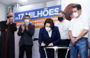 O Governo do Estado vai investir R$ 16,2 milhões na reforma e ampliação do Hospital da Providência, em Apucarana, no Vale do Ivaí. A ordem de serviço foi assinada nesta quarta-feira (02) pelo governador Carlos Massa Ratinho Junior em cerimônia na sede do complexo médico. A contrapartida do hospital é de R$ 853 mil. O prazo para a conclusão da obra é de 18 meses.