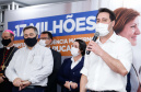 O Governo do Estado vai investir R$ 16,2 milhões na reforma e ampliação do Hospital da Providência, em Apucarana, no Vale do Ivaí. A ordem de serviço foi assinada nesta quarta-feira (02) pelo governador Carlos Massa Ratinho Junior em cerimônia na sede do complexo médico. A contrapartida do hospital é de R$ 853 mil. O prazo para a conclusão da obra é de 18 meses.