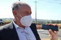 O governador Carlos Massa Ratinho Junior vistoriou também nesta quarta-feira (02) a obra estruturante da Rua Cristiano Kussmaul, na região sul de Apucarana. A reconstrução de um trecho de 2,3 quilômetros, que está alinhada com a duplicação do Contorno Sul do município, será finalizada em setembro.