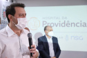 O Governo do Estado vai investir R$ 16,2 milhões na reforma e ampliação do Hospital da Providência, em Apucarana, no Vale do Ivaí. A ordem de serviço foi assinada nesta quarta-feira (02) pelo governador Carlos Massa Ratinho Junior em cerimônia na sede do complexo médico. A contrapartida do hospital é de R$ 853 mil. O prazo para a conclusão da obra é de 18 meses.