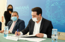 O governador Carlos Massa Ratinho Junior, o presidente do Tribunal de Justiça do Paraná, desembargador Adalberto Xisto Pereira, e o segundo vice-presidente, desembargador José Laurindo de Souza Netto formalizaram nesta quinta-feira (3) a criação do Cejus Casa Fácil e do Cejusc Fundiário, que vão atuar na mediação e conciliação de conflitos no Estado.