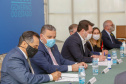 O governador Carlos Massa Ratinho Junior, o presidente do Tribunal de Justiça do Paraná, desembargador Adalberto Xisto Pereira, e o segundo vice-presidente, desembargador José Laurindo de Souza Netto formalizaram nesta quinta-feira (3) a criação do Cejus Casa Fácil e do Cejusc Fundiário, que vão atuar na mediação e conciliação de conflitos no Estado.foto Gilson Abreu/Aen