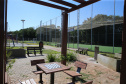 Meu Campinho em Maringa. O espaço tem um campo de futebol de grama sintética, playground com piso emborrachado e com iluminação, bicicletários, bebedouro, mesas de jogos, floreiras e lixeiras -  04/08/2020 -  Foto: Geraldo Bubniak/AEN