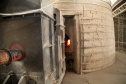 Empresas de cal e calcário geram cerca de 3 mil empregos diretos. A Cal Hidra, localizada em Almirante Tamandaré. Fundada em 1972, é uma empresa familiar que até a década de 1990 focava apenas na produção de cal, cal hidratado e cal fino. A partir de 1996, começou a diversificar e hoje produz mais de 25 produtos como argamassa, cal para ser usado em tintas e massa corrida. A empresa emprega 60 pessoas. Foto: Ari Dias/AEN.