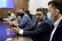 O Porto de Paranaguá recebeu nesta sexta-feira (2) a visita oficial do embaixador plurinacional da Bolívia, Wilfredo Rojo. A comitiva boliviana veio conhecer um possível depósito franco, que será doado pelo Governo Federal ao país vizinho. O processo de cessão é instruído pelo Ministério da Infraestrutura, através da Secretaria Nacional dos Portos.