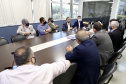 O Porto de Paranaguá recebeu nesta sexta-feira (2) a visita oficial do embaixador plurinacional da Bolívia, Wilfredo Rojo. A comitiva boliviana veio conhecer um possível depósito franco, que será doado pelo Governo Federal ao país vizinho. O processo de cessão é instruído pelo Ministério da Infraestrutura, através da Secretaria Nacional dos Portos.
