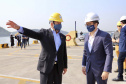 O Porto de Paranaguá recebeu nesta sexta-feira (2) a visita oficial do embaixador plurinacional da Bolívia, Wilfredo Rojo. A comitiva boliviana veio conhecer um possível depósito franco, que será doado pelo Governo Federal ao país vizinho. O processo de cessão é instruído pelo Ministério da Infraestrutura, através da Secretaria Nacional dos Portos.
