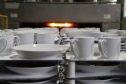 Porcelanas Germer. Criada em 1978, a fábrica emprega cerca de 500 pessoas e produz em média um milhão de peças por mês.Feito no Paraná. Foto: Ari Dias/AEN.