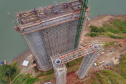 As obras da Ponte da Integração, em Foz do Iguaçu, no Oeste do Estado, atingiram 34% no final de setembro. O projeto é uma parceria entre a usina, o Governo do Estado e o governo federal. A gestão da obra é feita pela Secretaria da Infraestrutura e Logística do Paraná