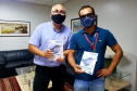 O cuidado com animais marinhos que vivem na área dos portos de Paranaguá e Antonina é o tema de uma nova campanha da Portos do Paraná. A empresa pública, em conjunto com a Cia Ambiental, desenvolveu uma cartilha para orientar embarcações sobre como agir ao encontrar grupos de botos-cinza durante a navegação.