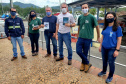 O cuidado com animais marinhos que vivem na área dos portos de Paranaguá e Antonina é o tema de uma nova campanha da Portos do Paraná. A empresa pública, em conjunto com a Cia Ambiental, desenvolveu uma cartilha para orientar embarcações sobre como agir ao encontrar grupos de botos-cinza durante a navegação.