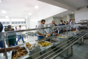 Na inauguração do Restaurante Popular Tiago de Amorim Novaes, nesta quinta-feira (29), o governador Carlos Massa Ratinho Junior destacou que o Estado tem como meta disponibilizar alimentação adequada e balanceada às populações vulneráveis, auxiliando no combate à insegurança alimentar, e que esse novo espaço será fundamental para auxiliar os cascavelenses mais humildes no pós-pandemia.