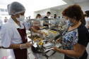 Na inauguração do Restaurante Popular Tiago de Amorim Novaes, nesta quinta-feira (29), o governador Carlos Massa Ratinho Junior destacou que o Estado tem como meta disponibilizar alimentação adequada e balanceada às populações vulneráveis, auxiliando no combate à insegurança alimentar, e que esse novo espaço será fundamental para auxiliar os cascavelenses mais humildes no pós-pandemia.