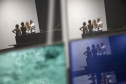 Neste sábado, dia 31/10, o Museu Oscar Niemeyer (MON) inaugura mais duas novas exposições: “A Violência sob a Delicadeza”, da artista visual Vera Martins, e “Gente no MON”, do fotógrafo Dico Kremer: 