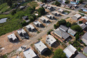 Construção das 157 casas na Vila Zezo em Imbituva,  o local passará por ação completa de regularização fundiária, com demarcação dos lotes individualizados e entrega de títulos de propriedade aos moradores. Também serão feitas obras de infraestrutura complementar para urbanização completa da região.13/10/2020 - Foto: Geraldo Bubniak/AEN