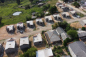 Construção das 157 casas na Vila Zezo em Imbituva,  o local passará por ação completa de regularização fundiária, com demarcação dos lotes individualizados e entrega de títulos de propriedade aos moradores. Também serão feitas obras de infraestrutura complementar para urbanização completa da região.13/10/2020 - Foto: Geraldo Bubniak/AEN